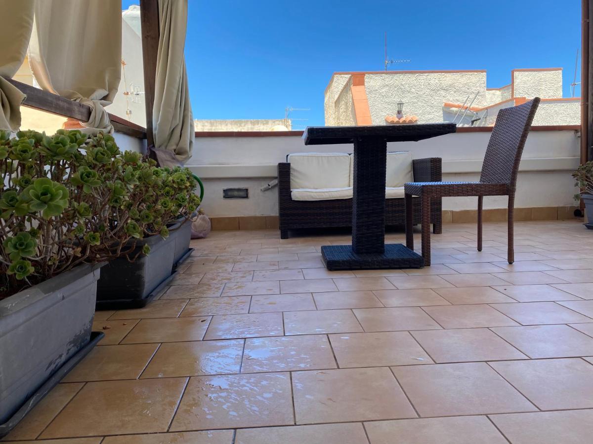Apartmán Mansarda Con Terrazzo Trapani Exteriér fotografie