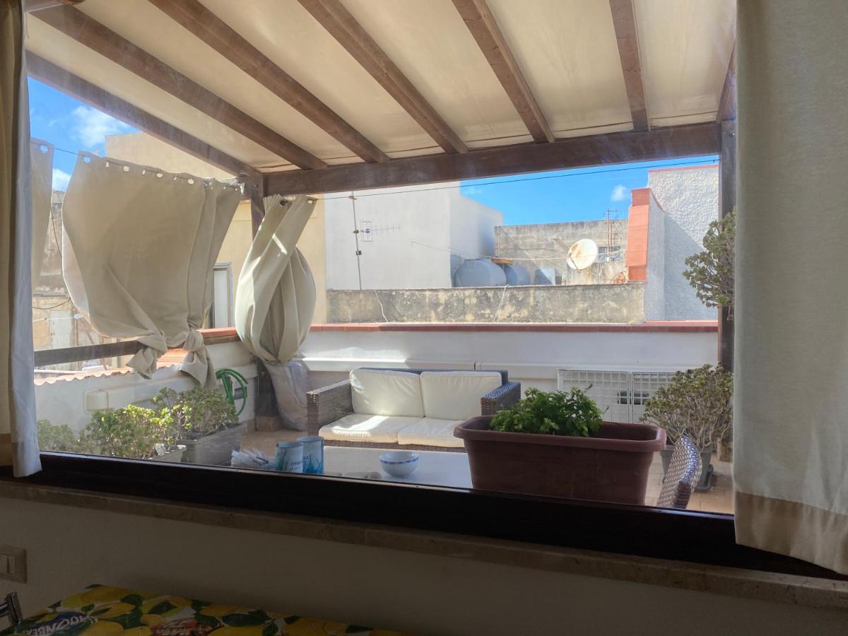 Apartmán Mansarda Con Terrazzo Trapani Exteriér fotografie
