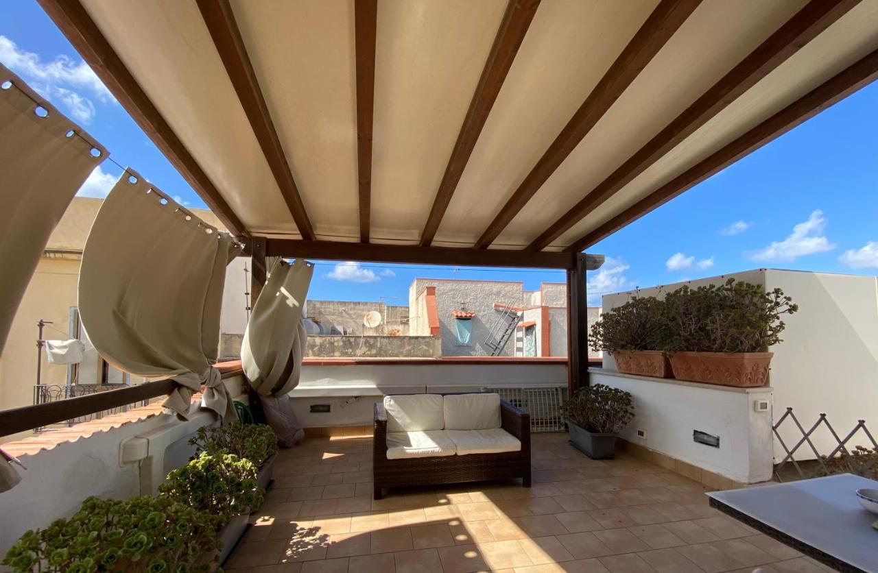 Apartmán Mansarda Con Terrazzo Trapani Exteriér fotografie