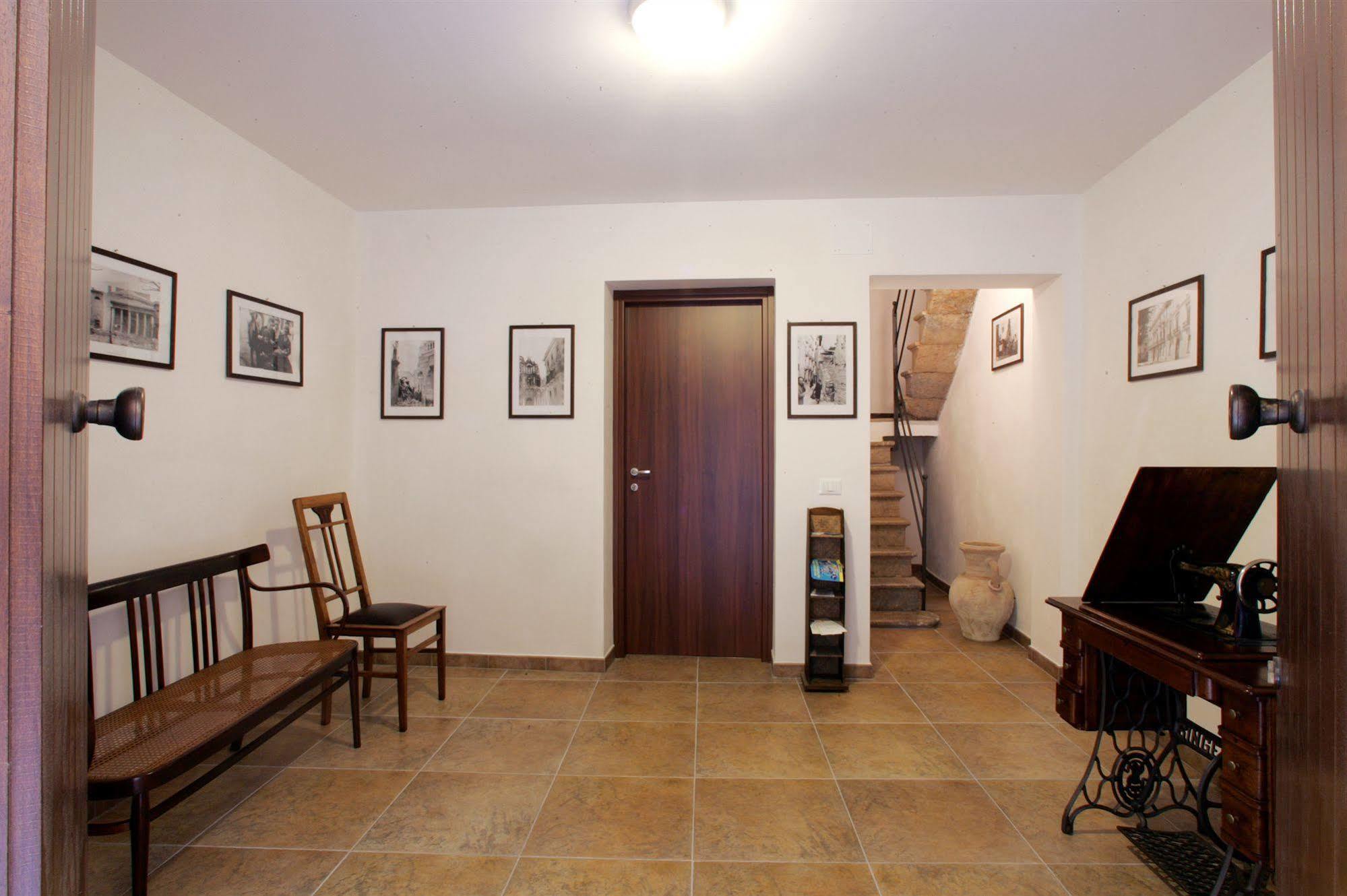 Apartmán Mansarda Con Terrazzo Trapani Exteriér fotografie